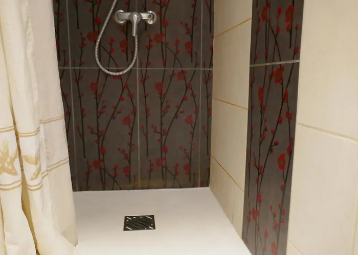 Meublee En Duplex Independante Homestay Caen